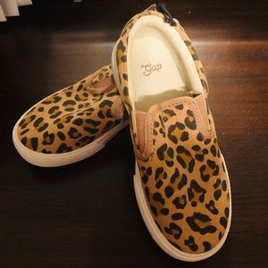 SOLD! Gap Girl’s Leopard Print Slip On Shoe 11